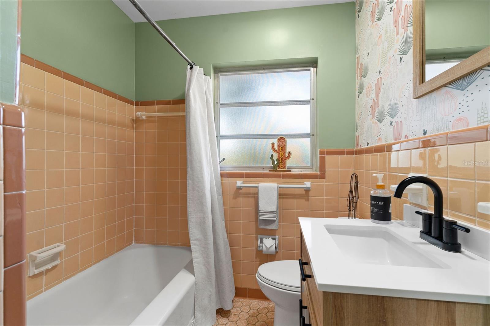 Image 18 of 47 For 1831 Meadowbrook Avenue