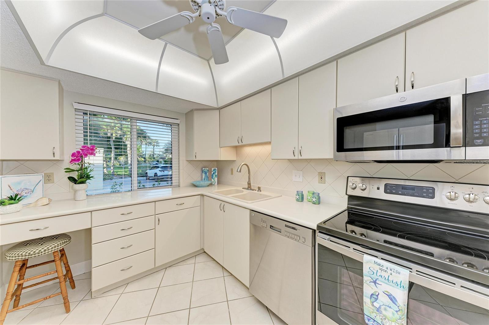 Image 18 of 33 For 4835 Gulf Of Mexico Drive 105