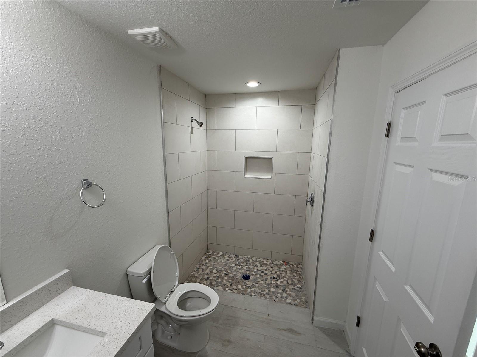 Image 10 of 27 For 1609 Glenan Road