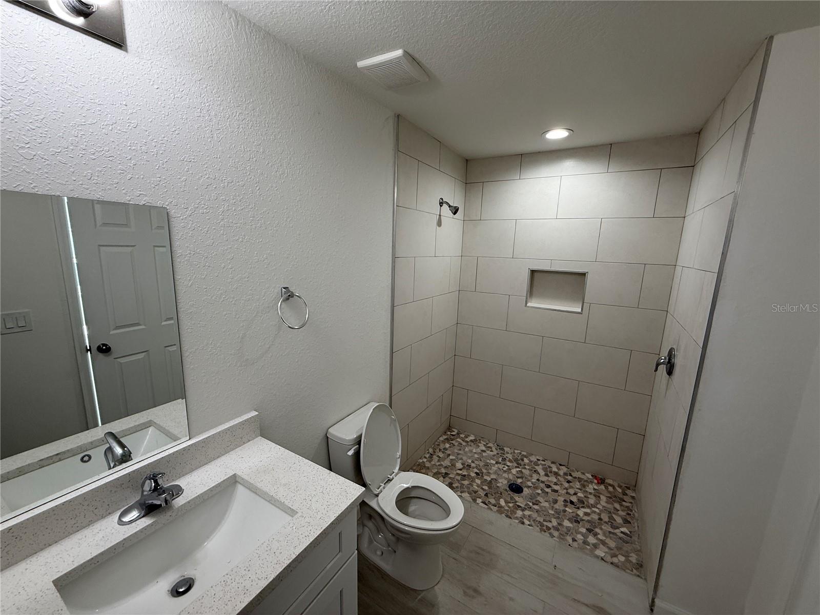 Image 11 of 27 For 1609 Glenan Road