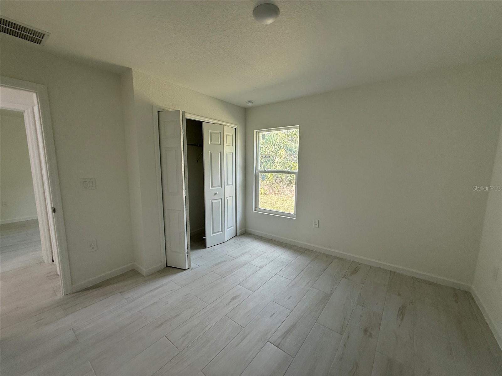 Image 18 of 27 For 1609 Glenan Road