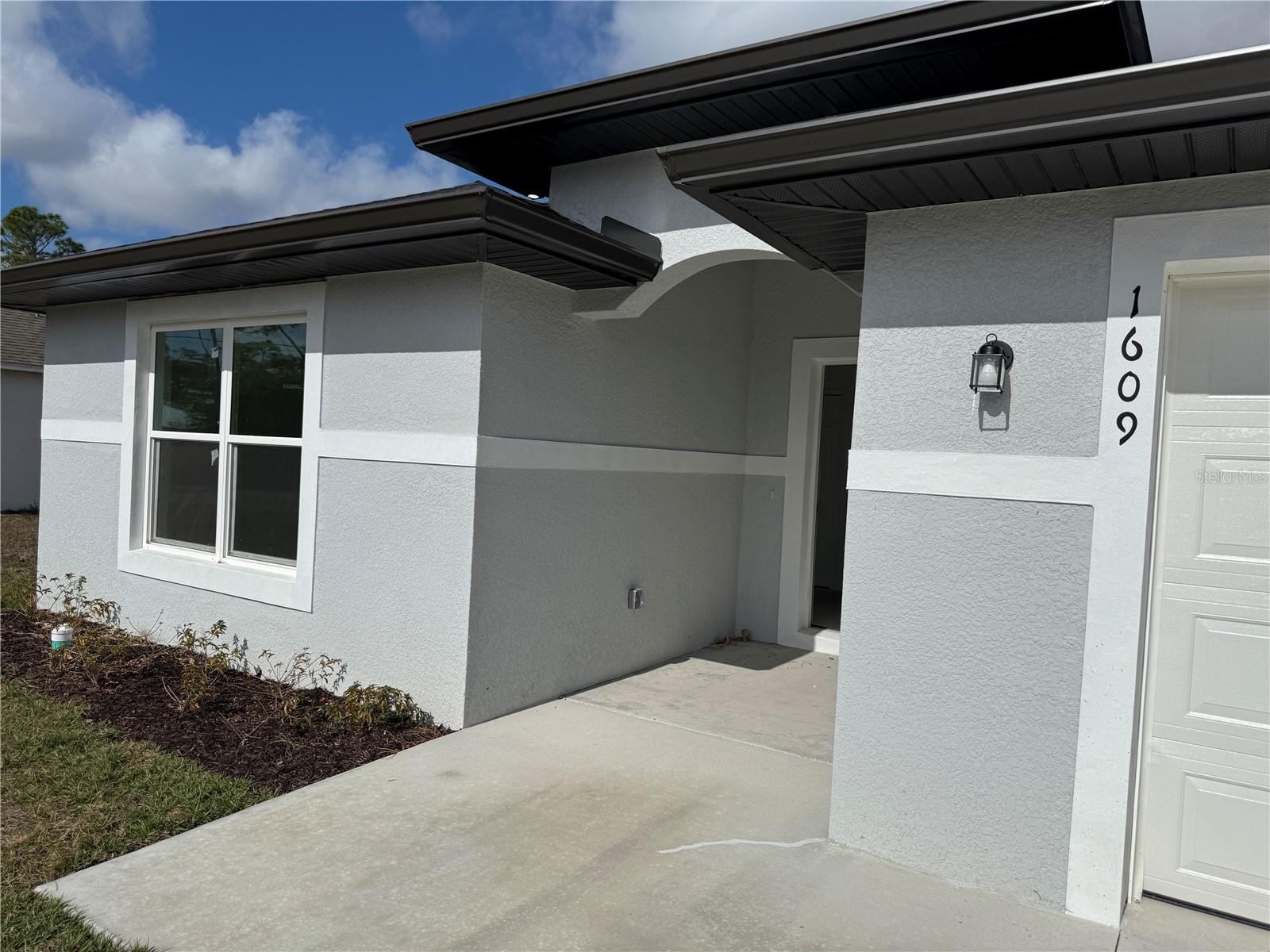 Image 4 of 27 For 1609 Glenan Road