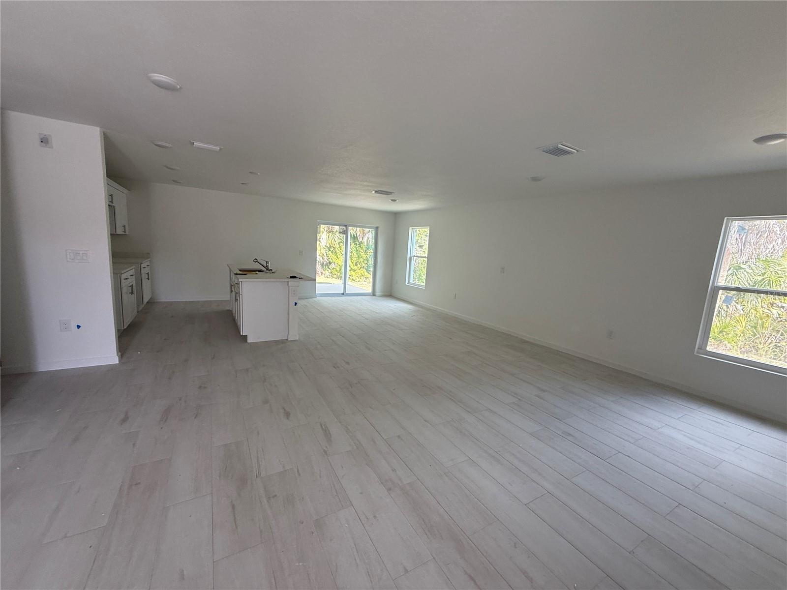 Image 7 of 27 For 1609 Glenan Road