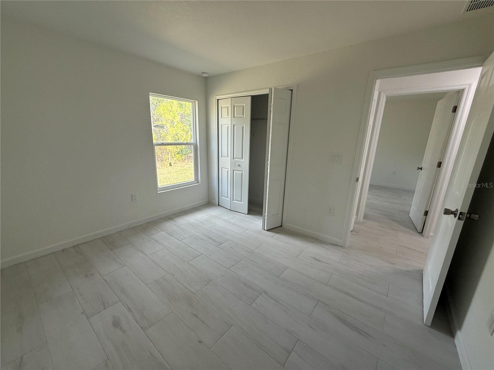 Image 9 of 27 For 1609 Glenan Road