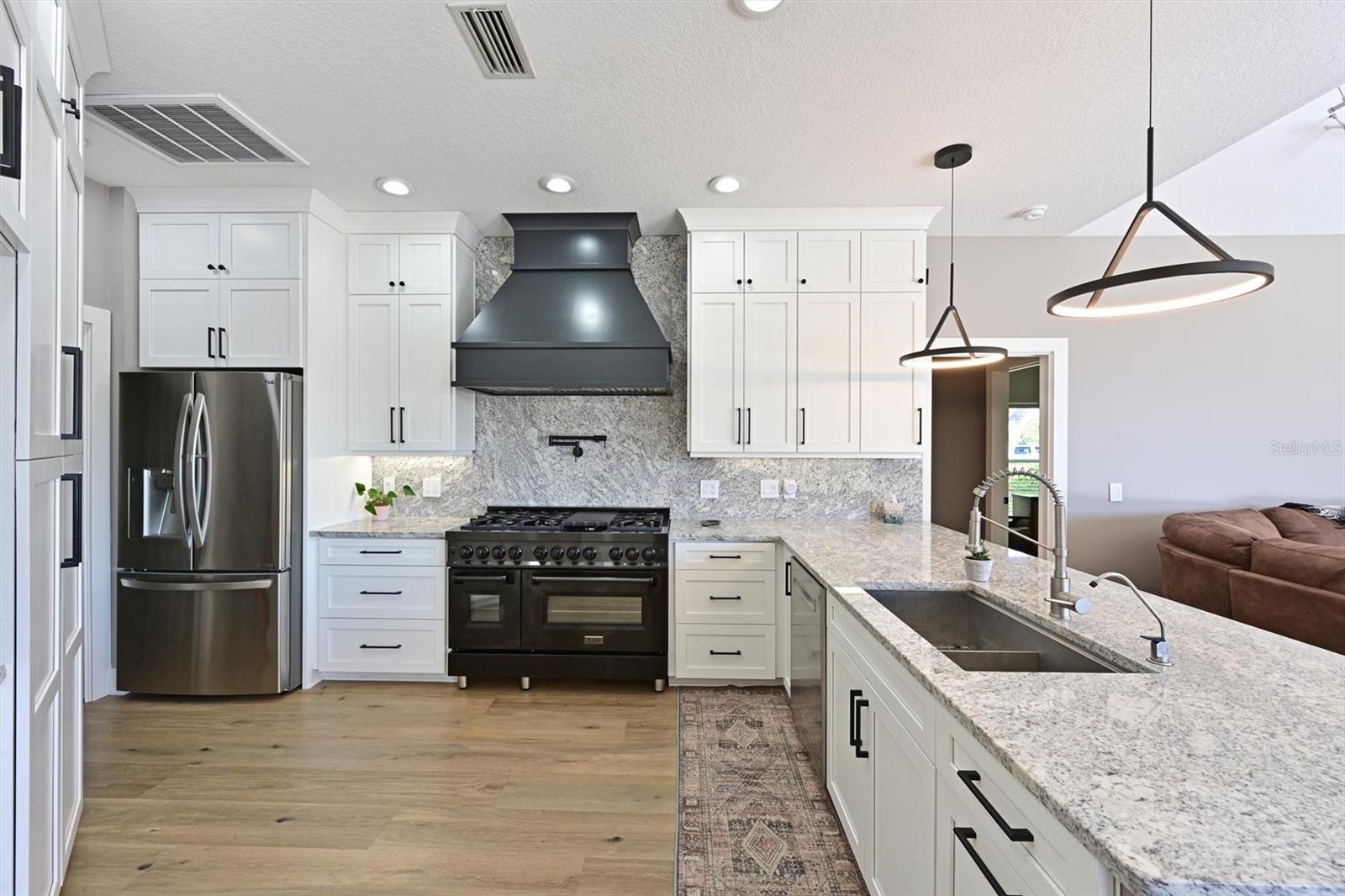 Image 4 of 50 For 12246 Clubhouse Drive