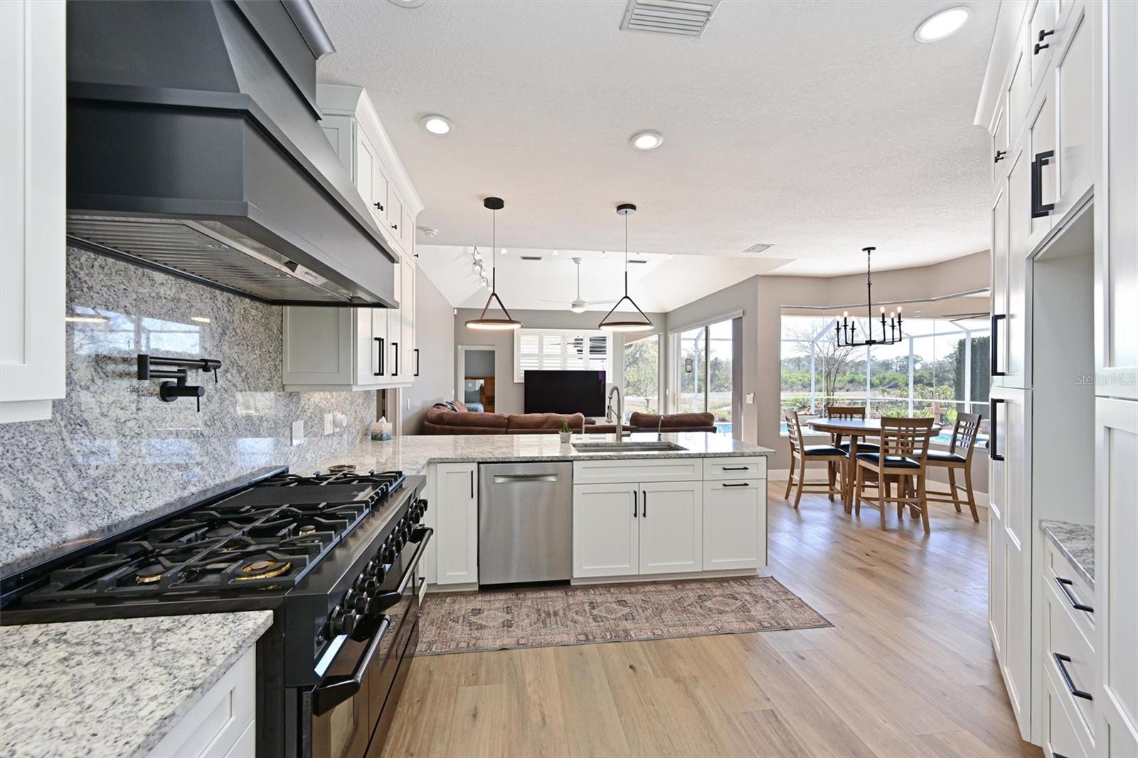 Image 5 of 50 For 12246 Clubhouse Drive