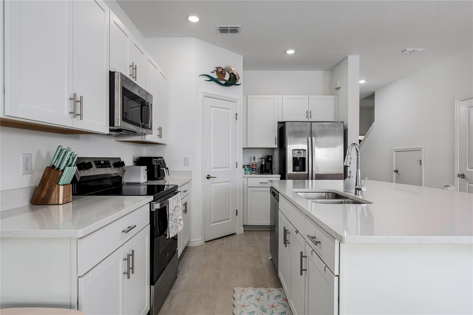 Image 7 of 28 For 6011 Whetstone Court