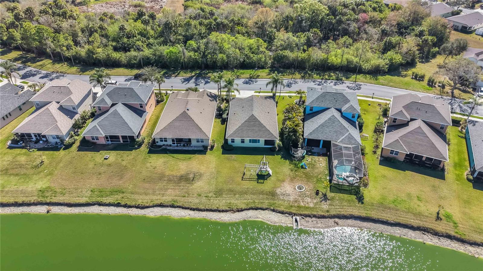 Image 23 of 25 For 5220 Lakehurst Court