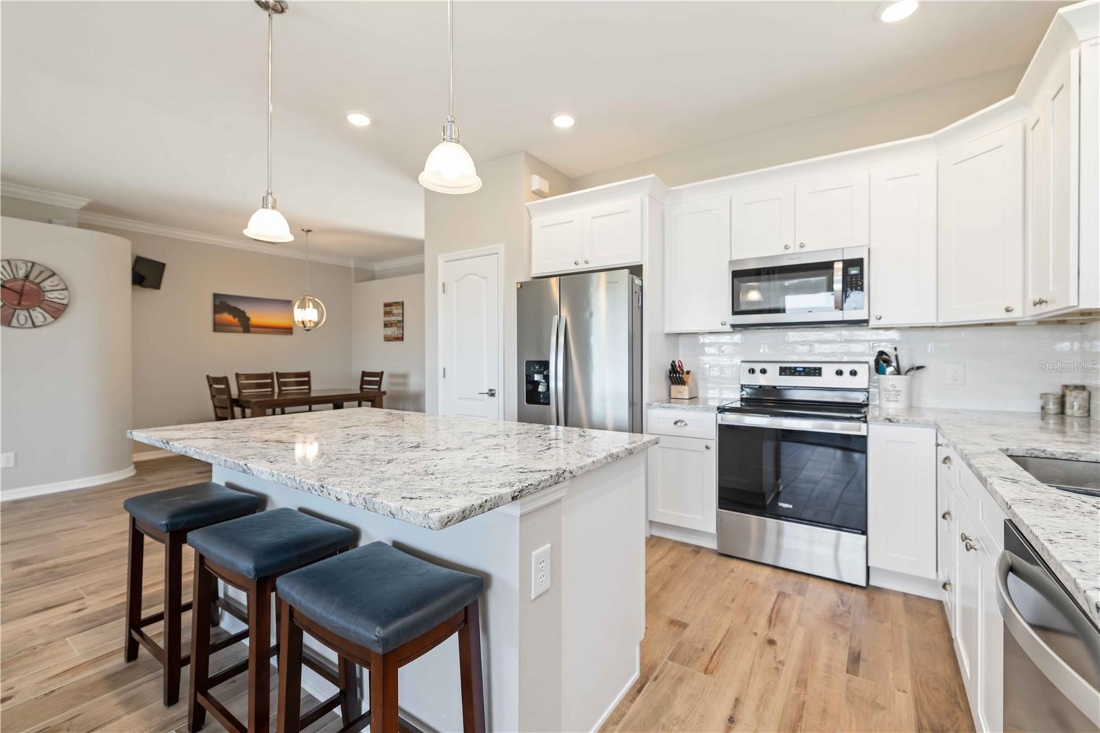 Image 3 of 25 For 5220 Lakehurst Court