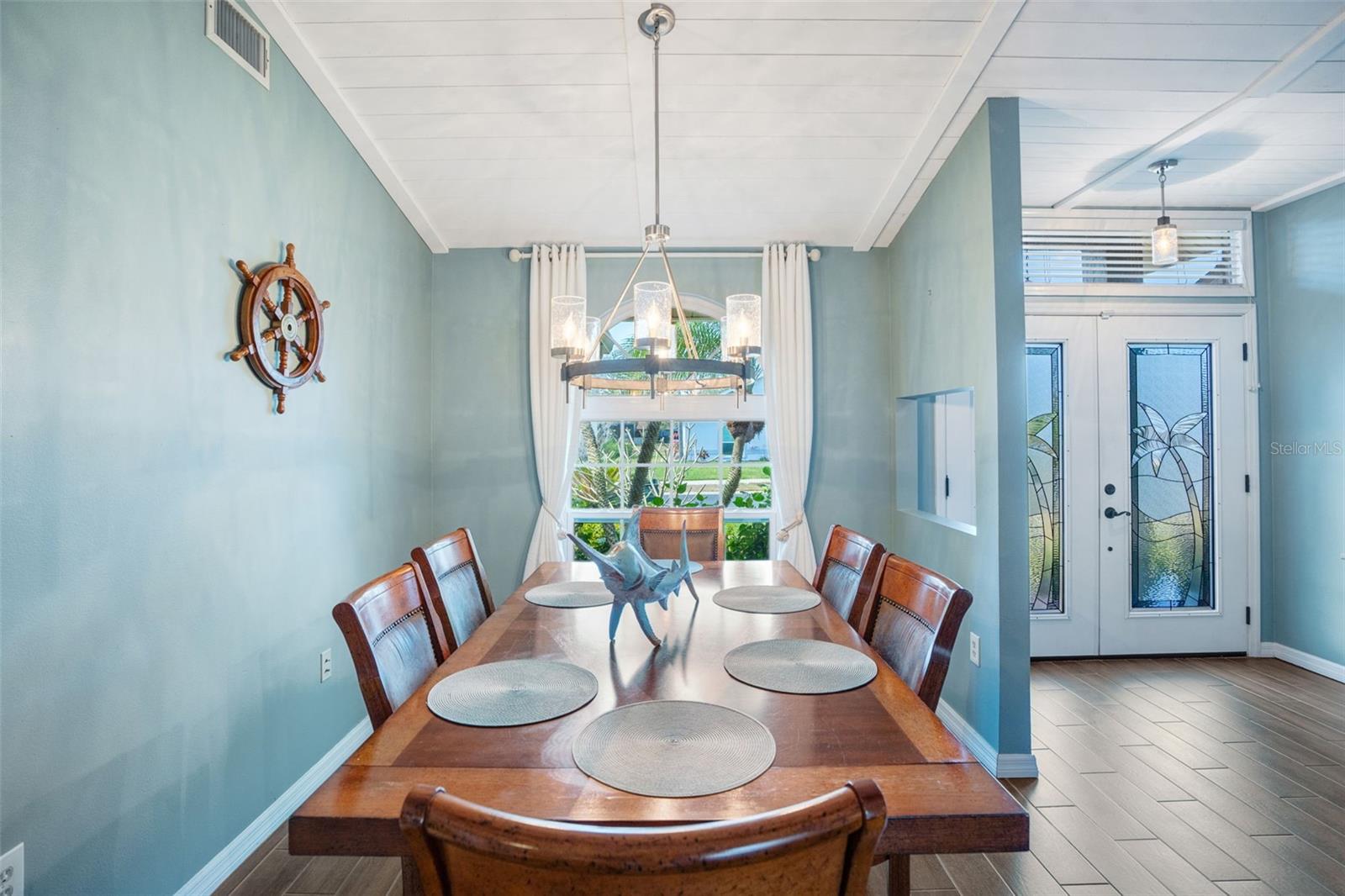 Image 7 of 37 For 3196 Crystal Lakes Court