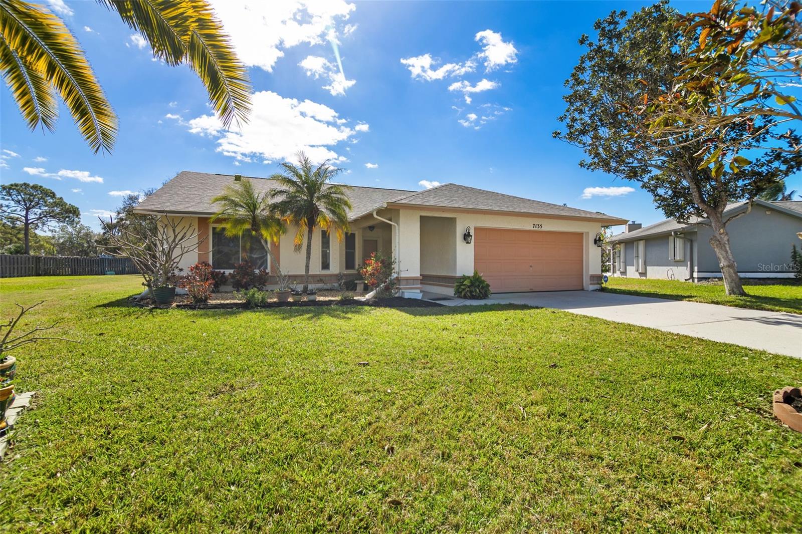 Details for 7135 Queen Palm Circle, SARASOTA, FL 34243