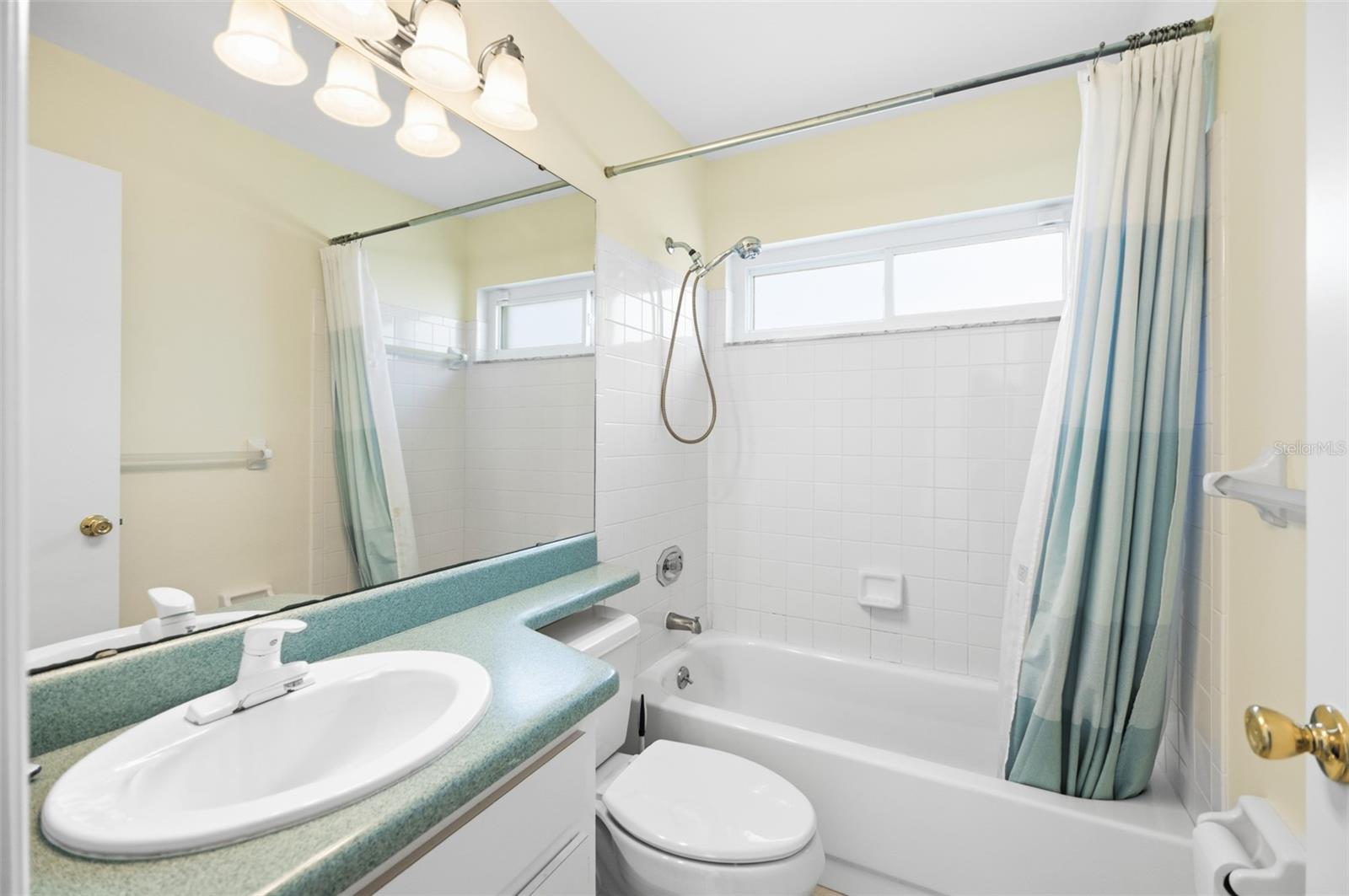 Image 15 of 17 For 7135 Queen Palm Circle