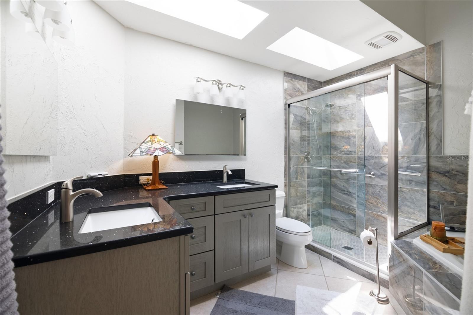 Image 9 of 17 For 7135 Queen Palm Circle