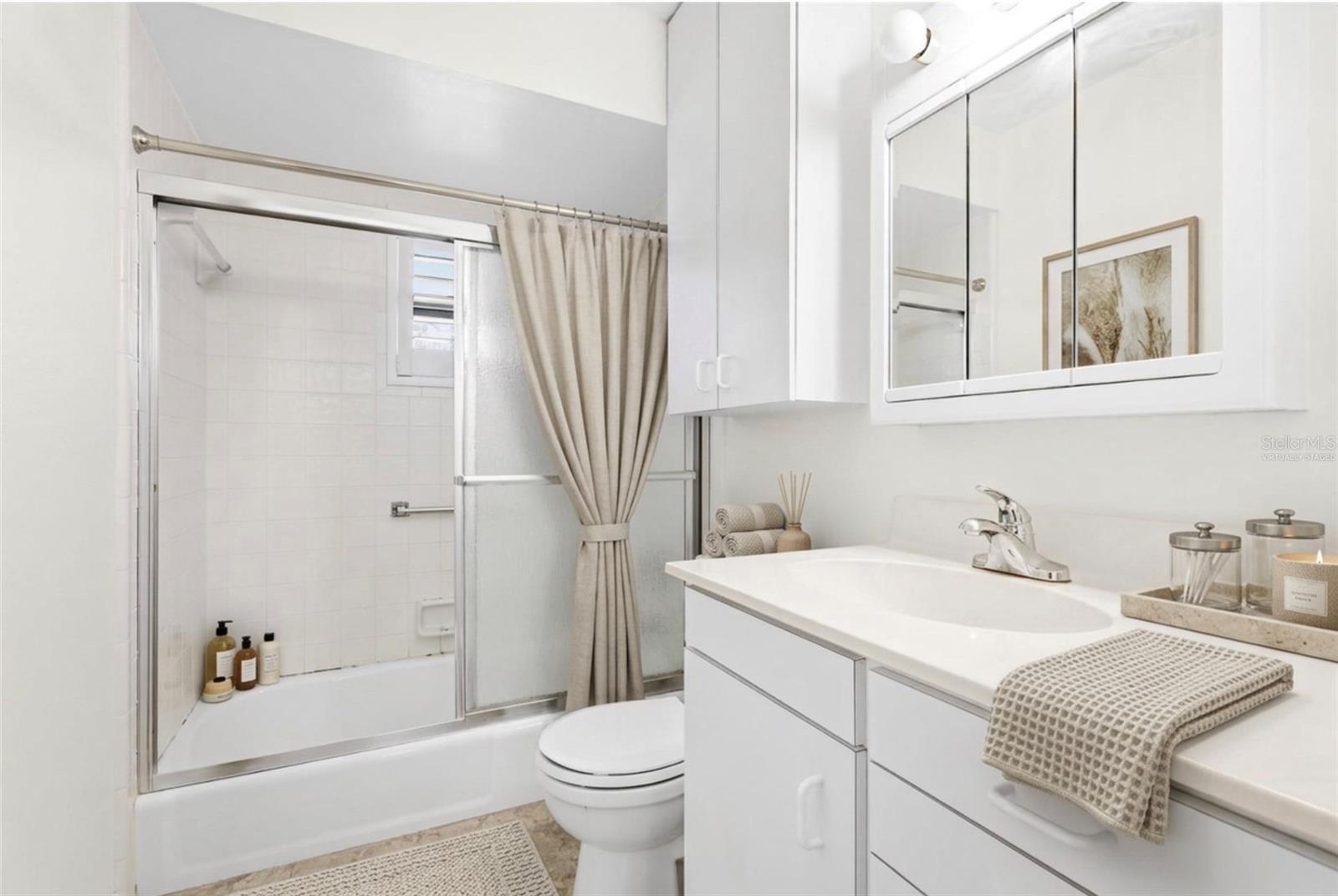 Image 13 of 22 For 6204 Heritage Lane