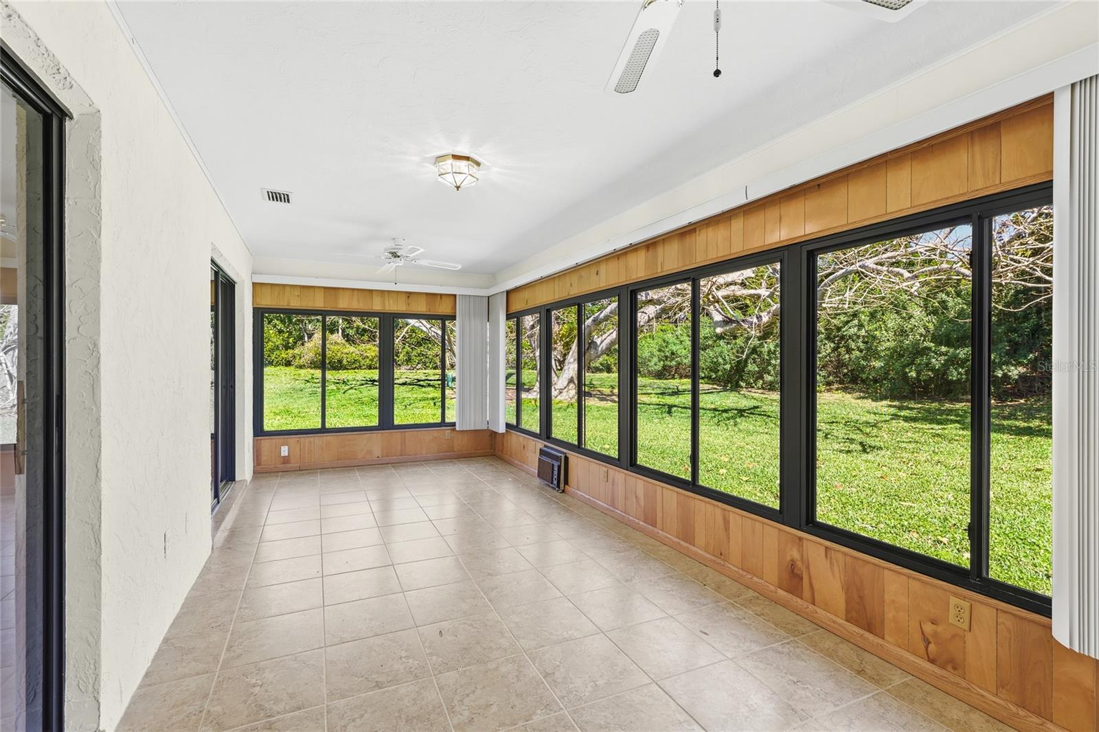 Image 17 of 22 For 6204 Heritage Lane