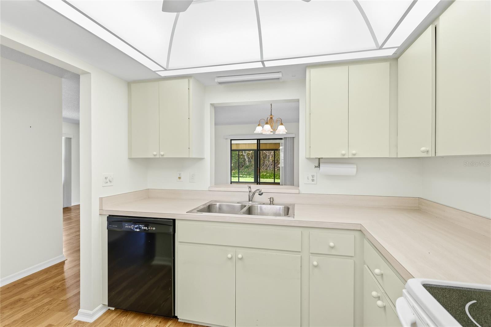 Image 9 of 22 For 6204 Heritage Lane