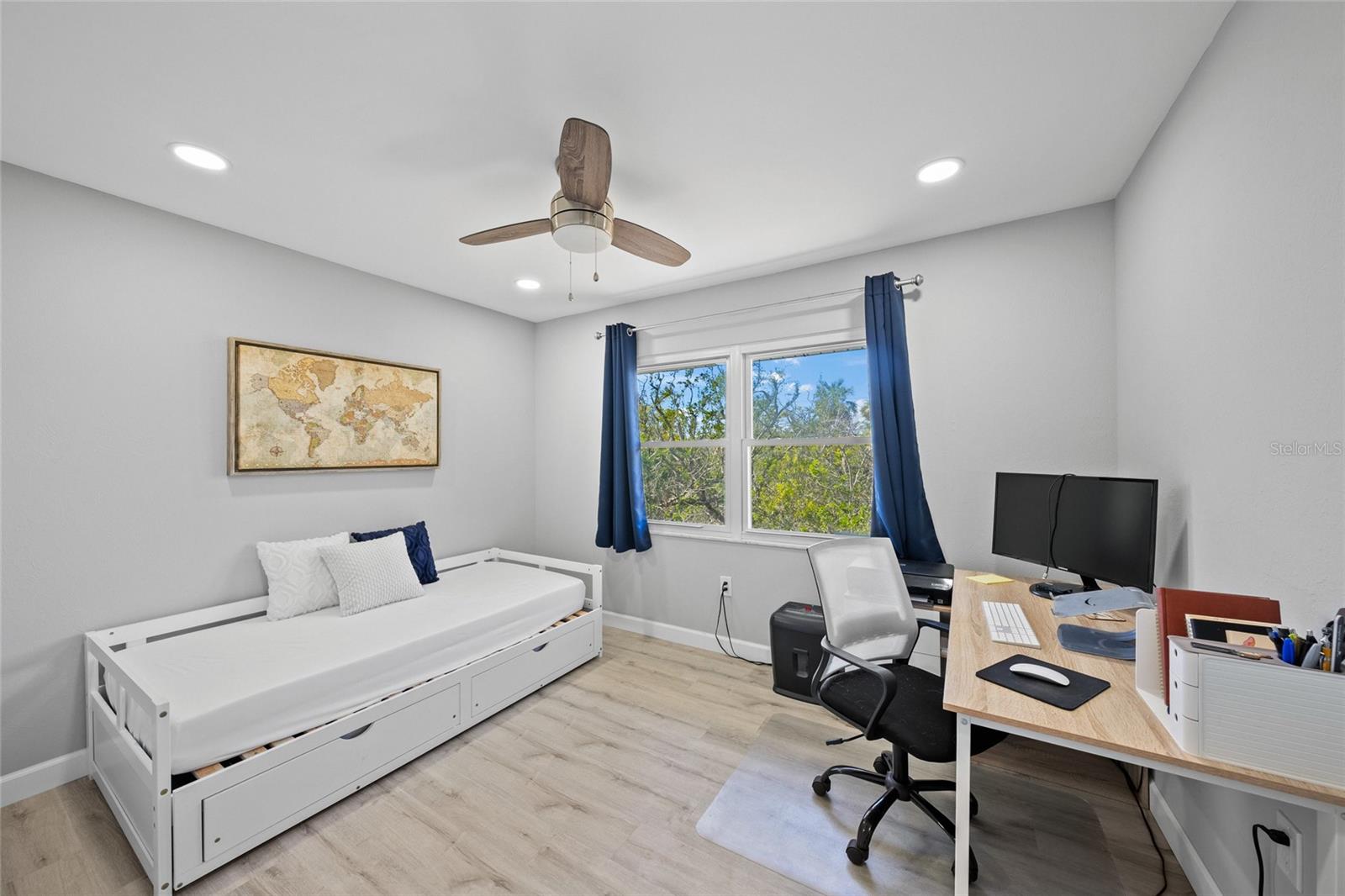 Image 19 of 34 For 691 Gulf Bay Road