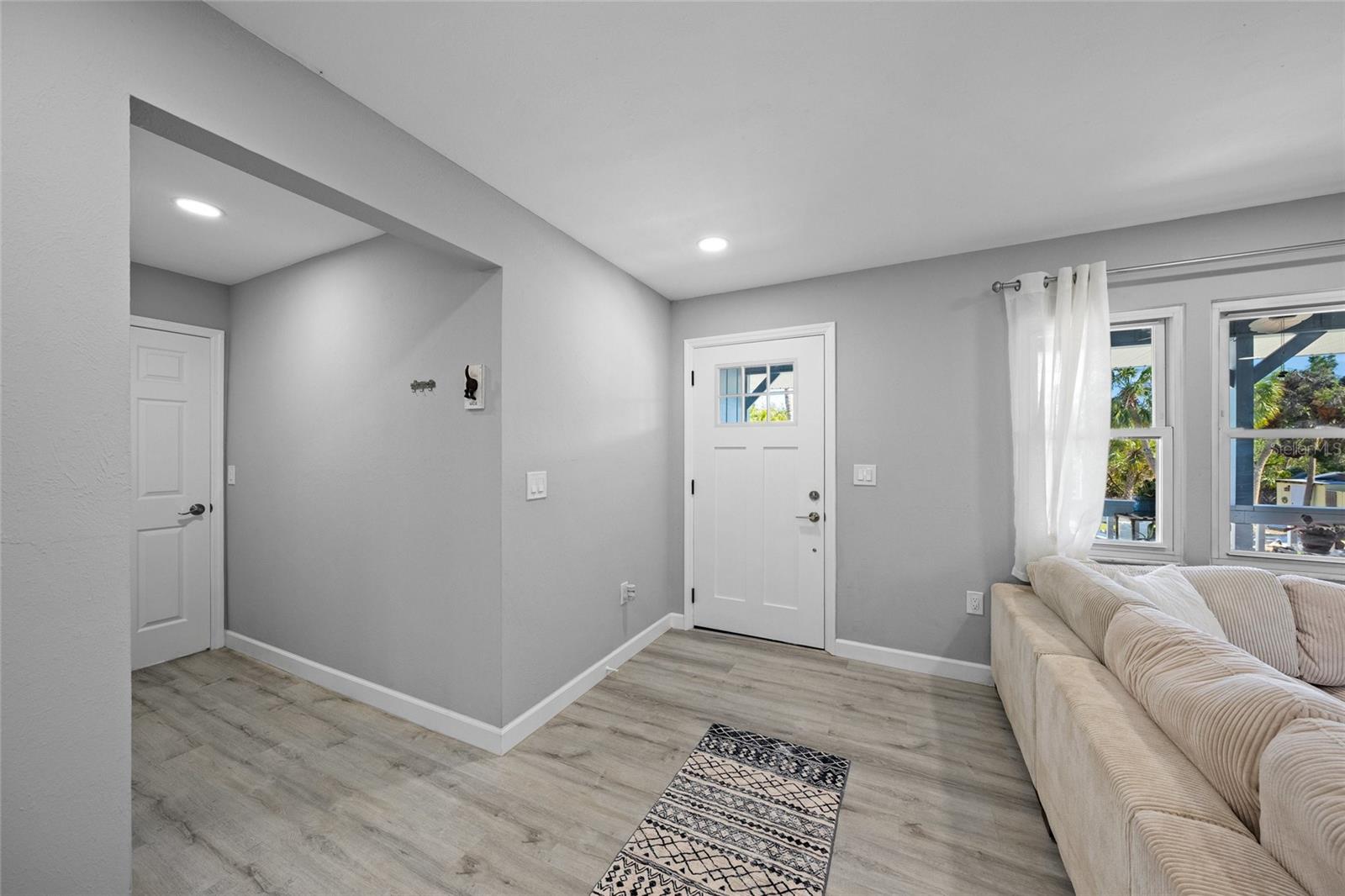 Image 5 of 34 For 691 Gulf Bay Road