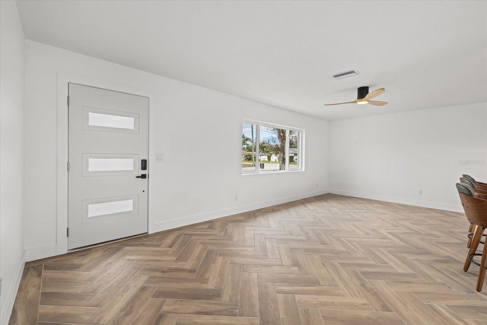 Image 15 of 29 For 912 21st Avenue W