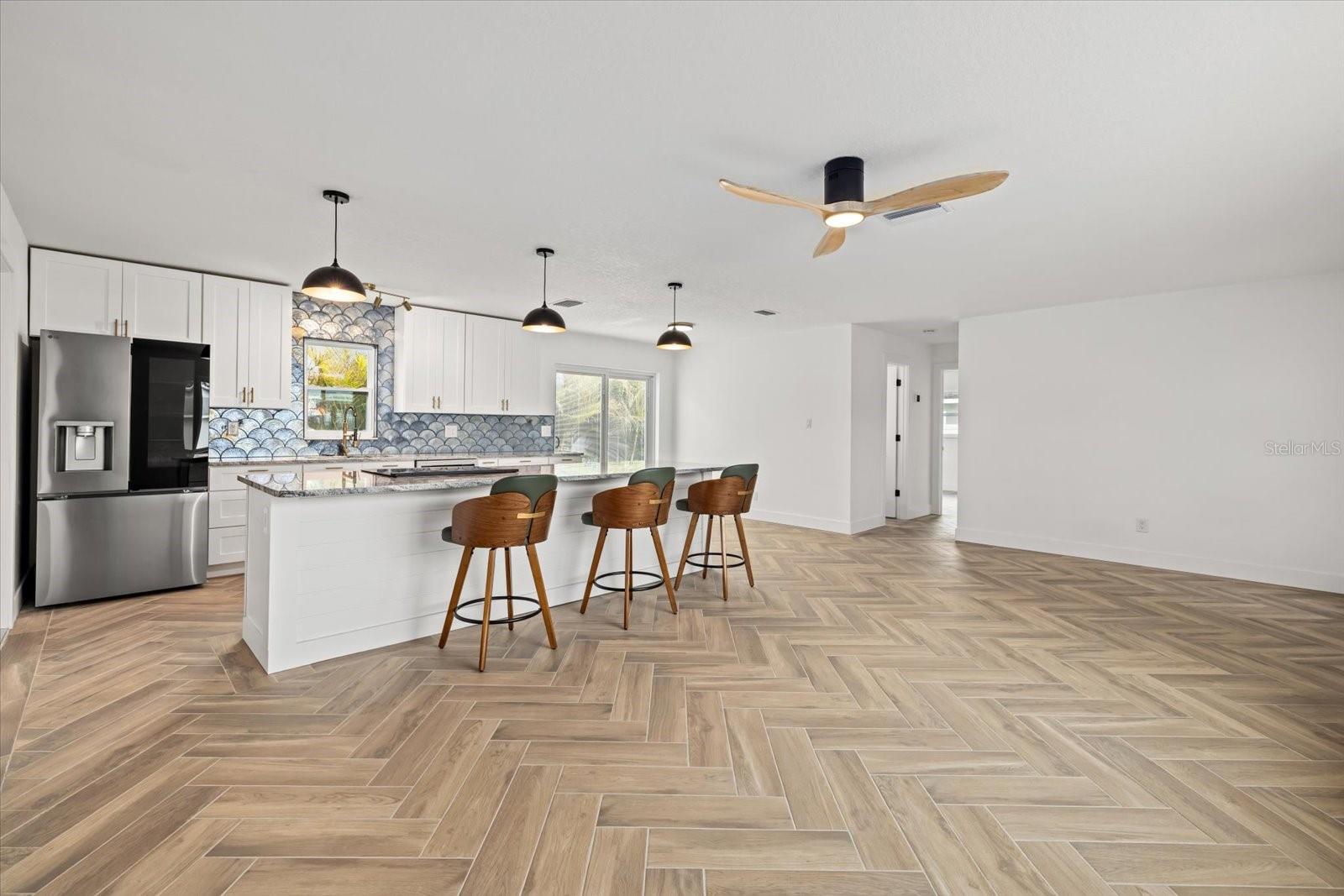 Image 3 of 29 For 912 21st Avenue W