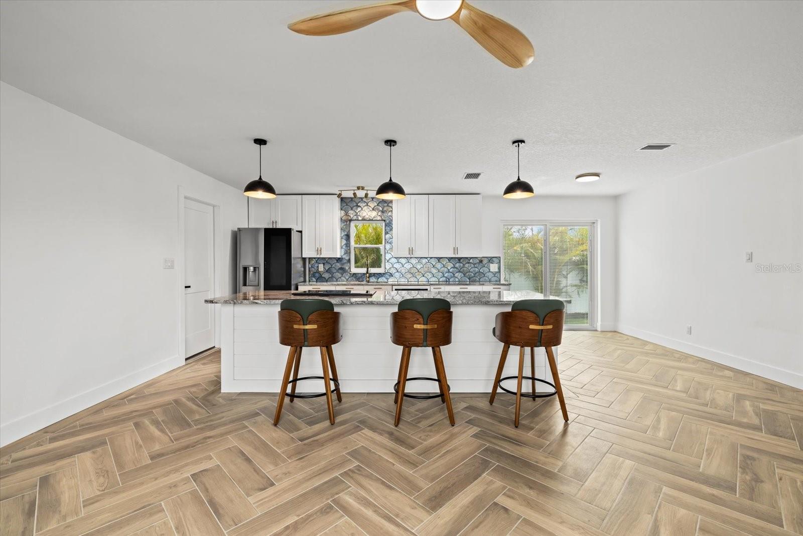 Image 4 of 29 For 912 21st Avenue W