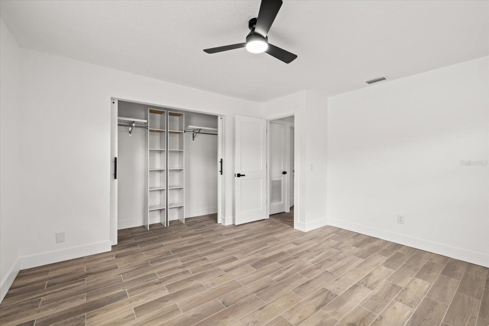 Image 9 of 29 For 912 21st Avenue W