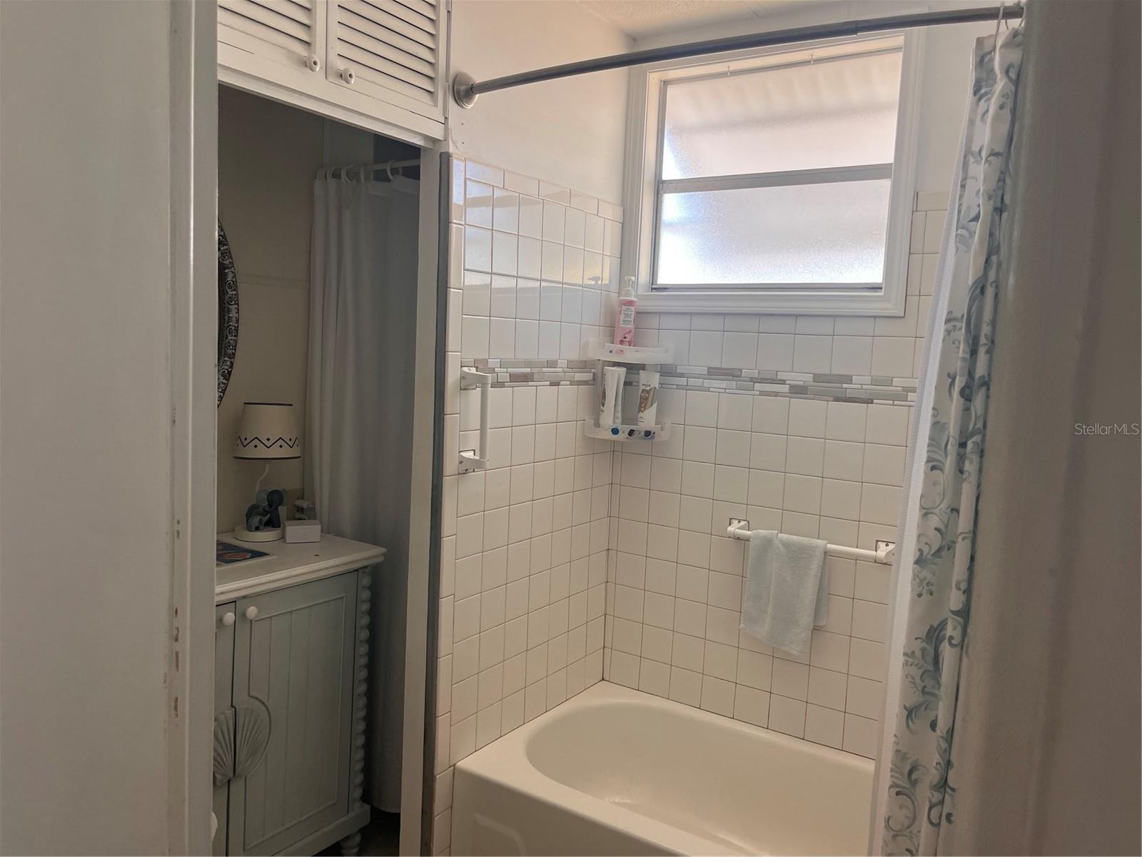 Image 10 of 14 For 5316 53rd Avenue E H12