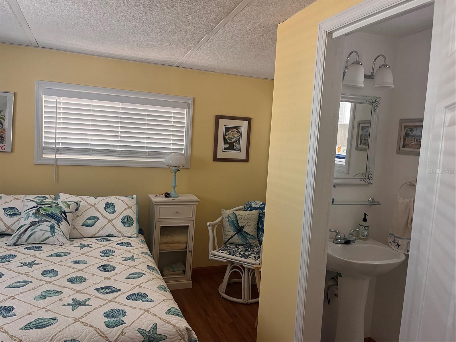 Image 9 of 14 For 5316 53rd Avenue E H12