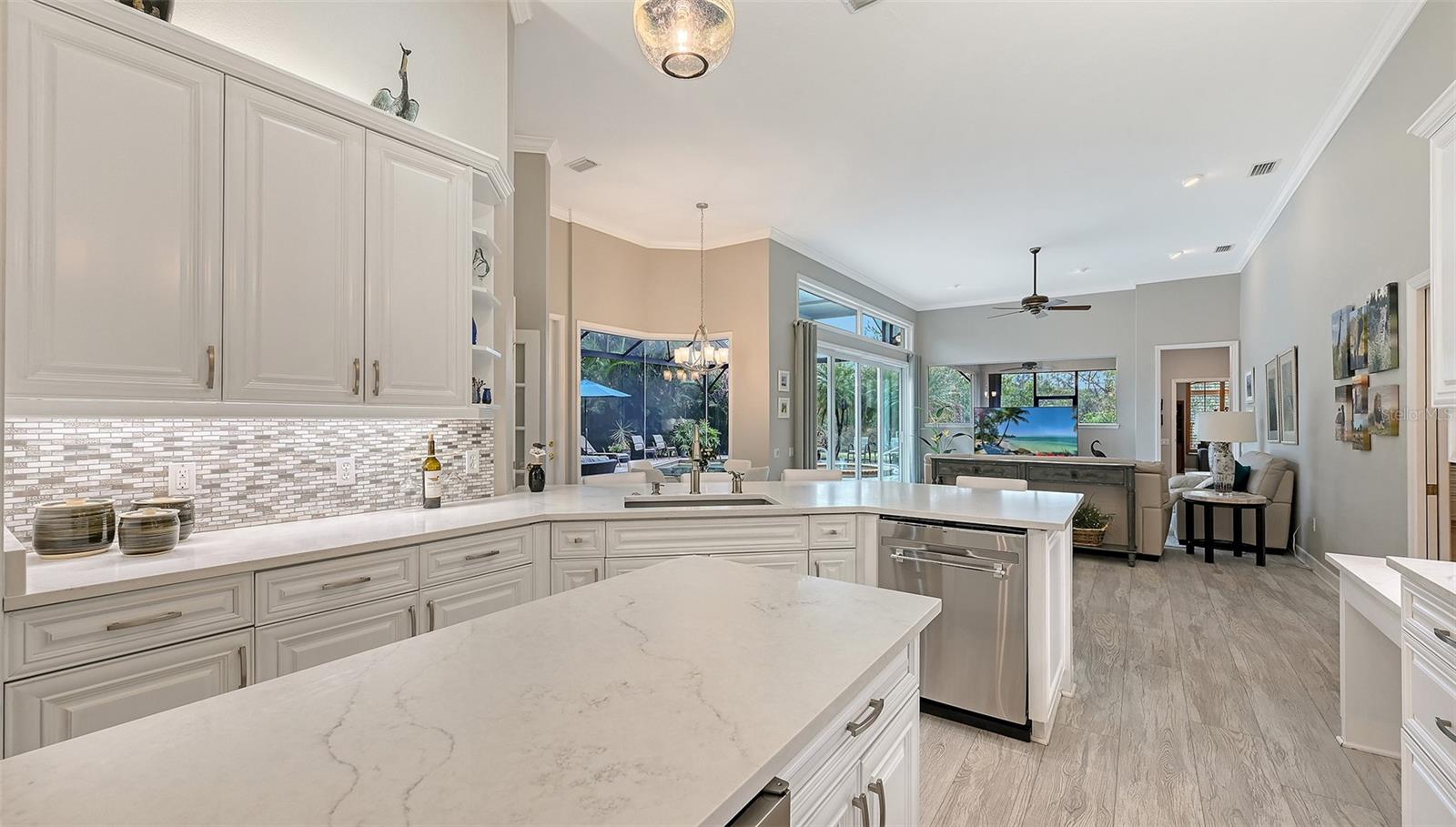 Image 16 of 53 For 7310 Chatsworth Court