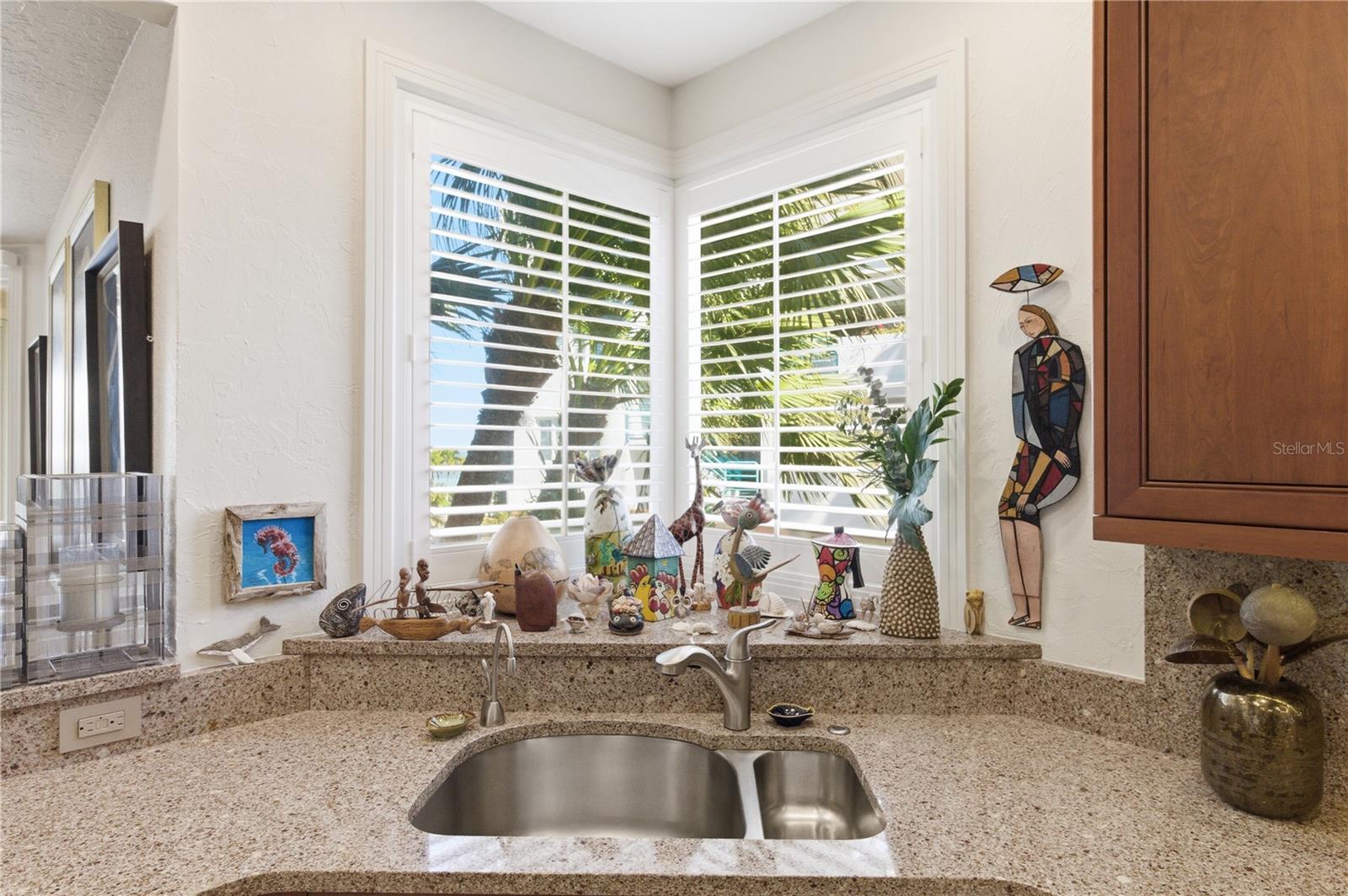 Image 24 of 81 For 350 Gulf Of Mexico Drive 219