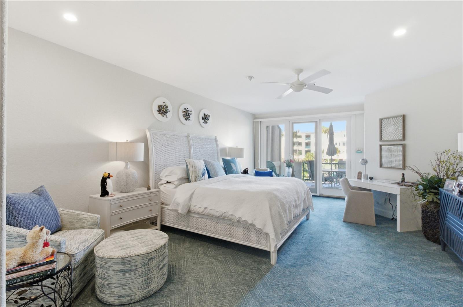 Image 43 of 81 For 350 Gulf Of Mexico Drive 219