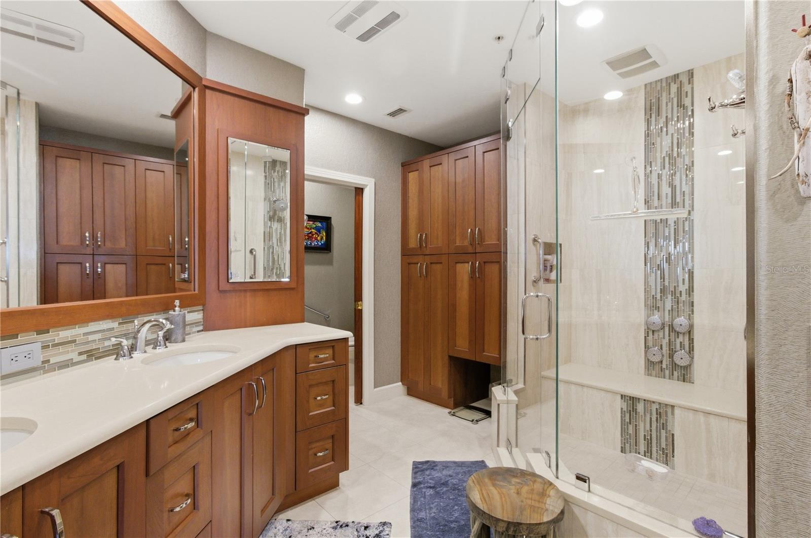 Image 47 of 81 For 350 Gulf Of Mexico Drive 219