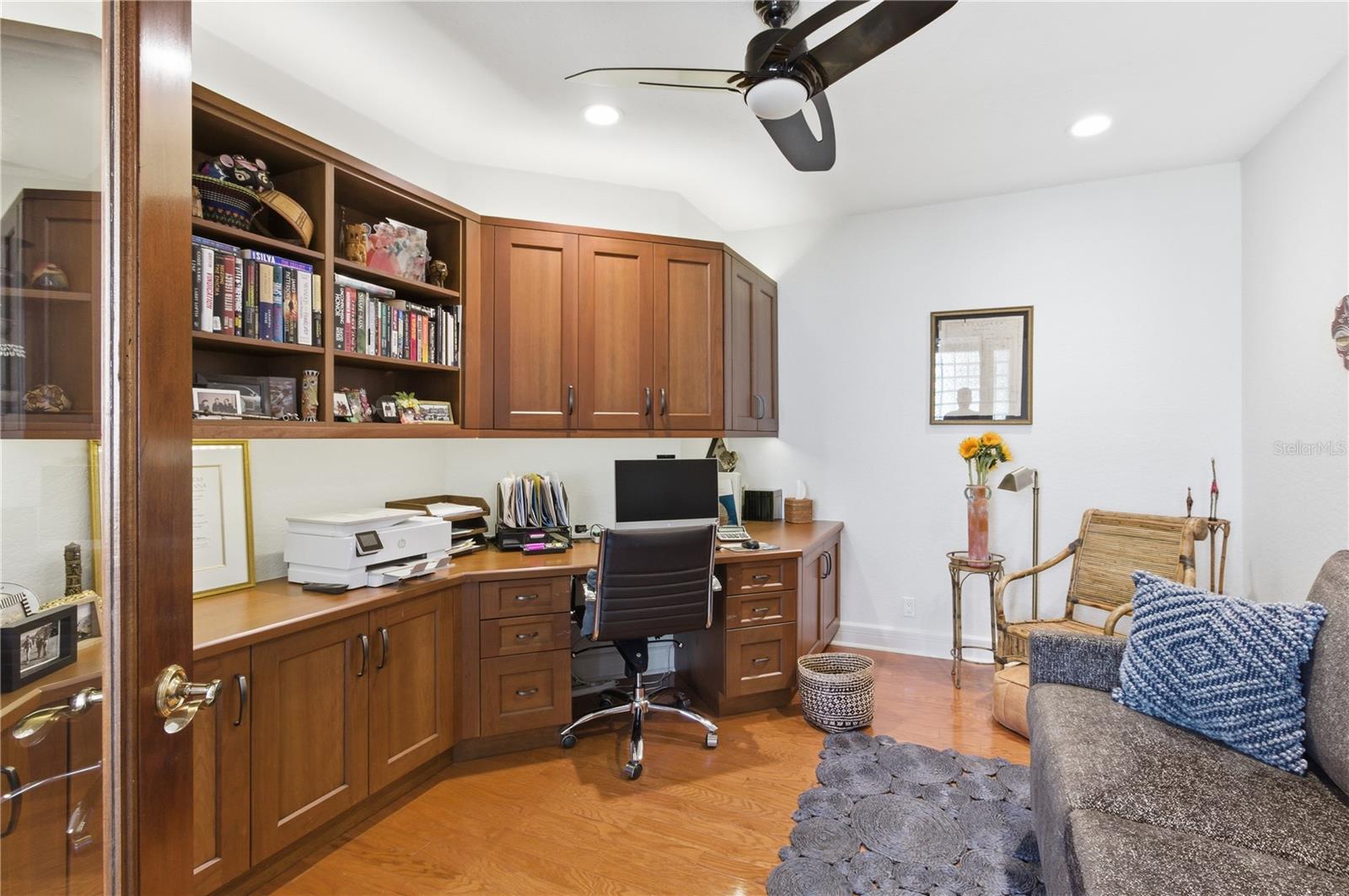 Image 52 of 81 For 350 Gulf Of Mexico Drive 219