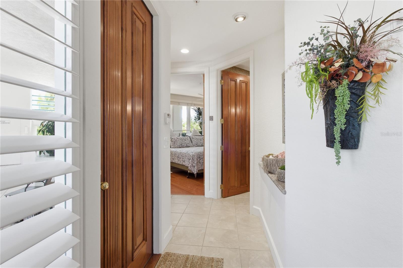 Image 7 of 81 For 350 Gulf Of Mexico Drive 219