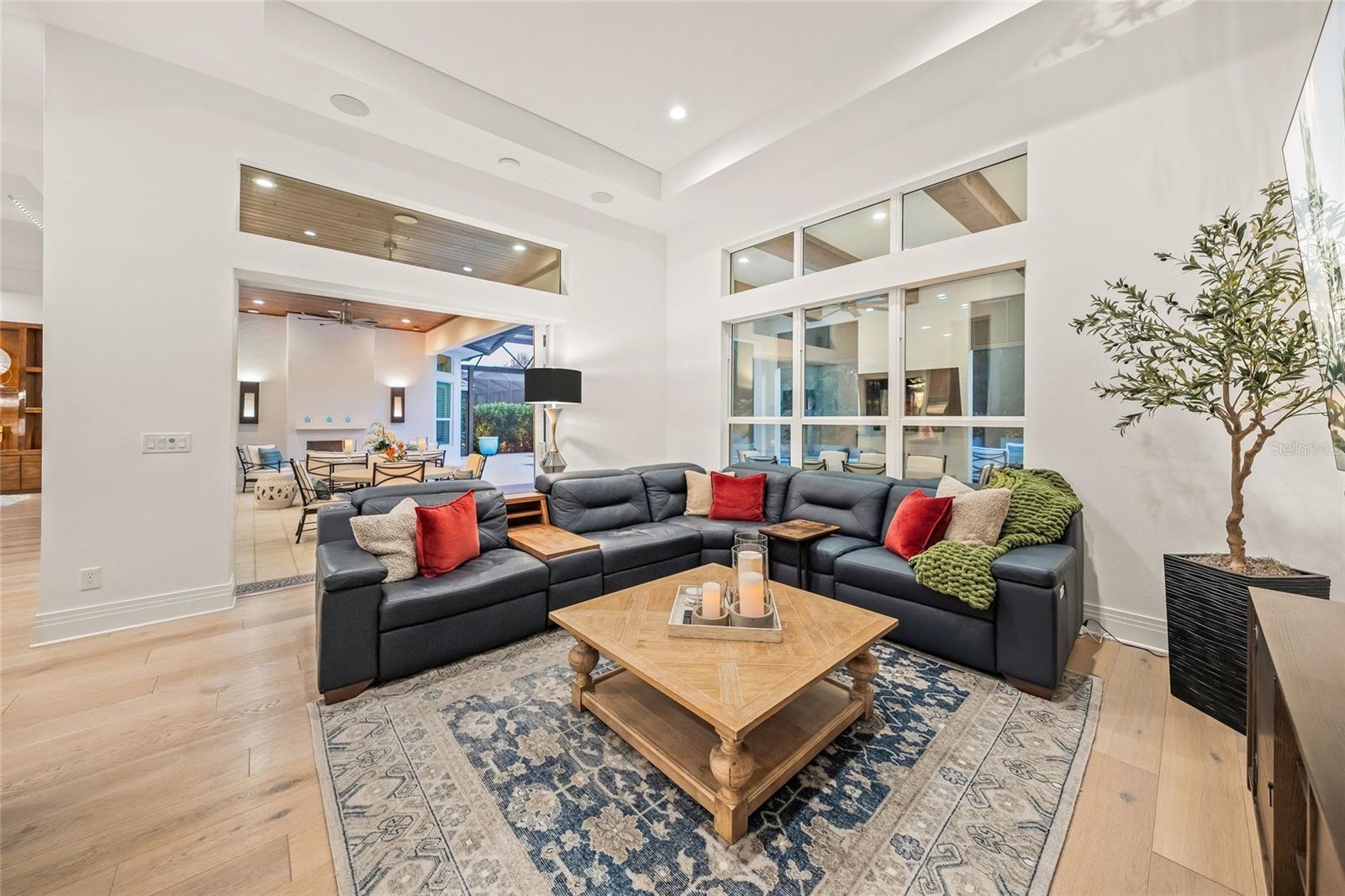 Image 29 of 71 For 16404 Cornwall Lane