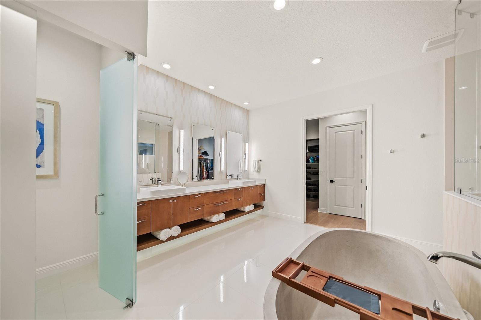 Image 35 of 71 For 16404 Cornwall Lane