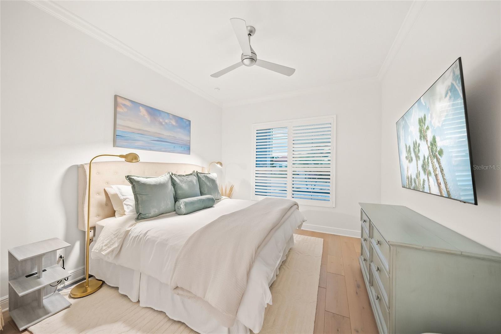 Image 38 of 71 For 16404 Cornwall Lane