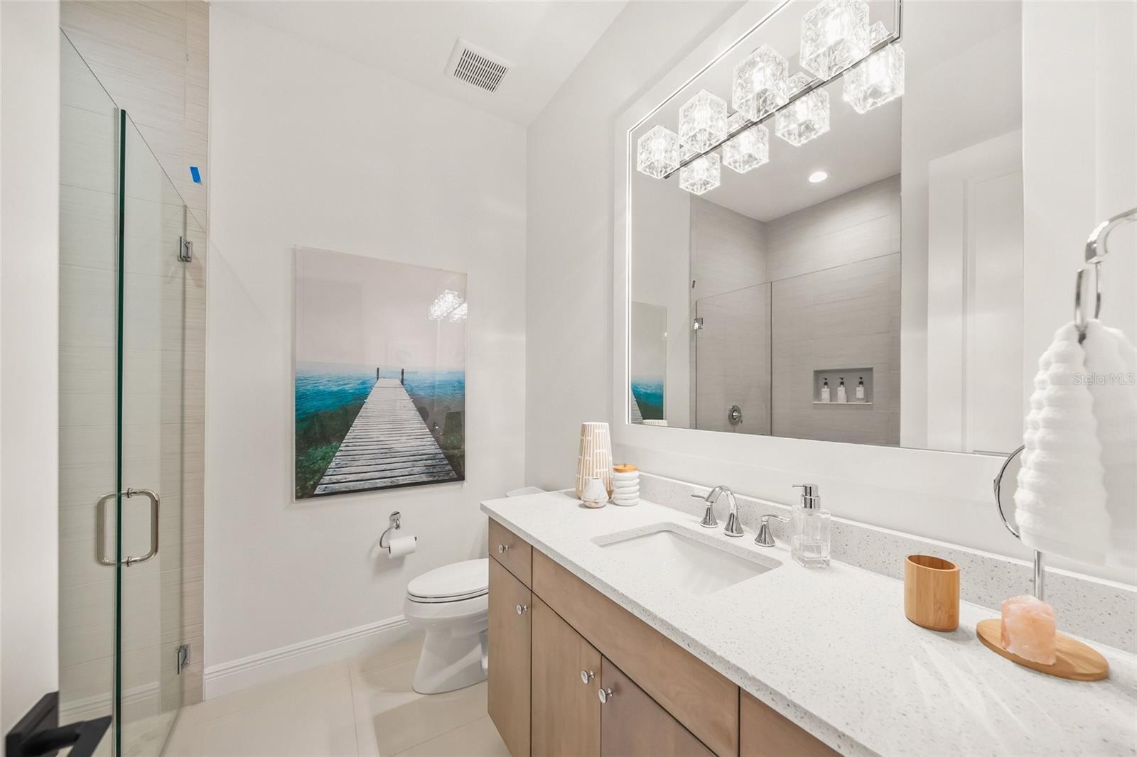 Image 39 of 71 For 16404 Cornwall Lane