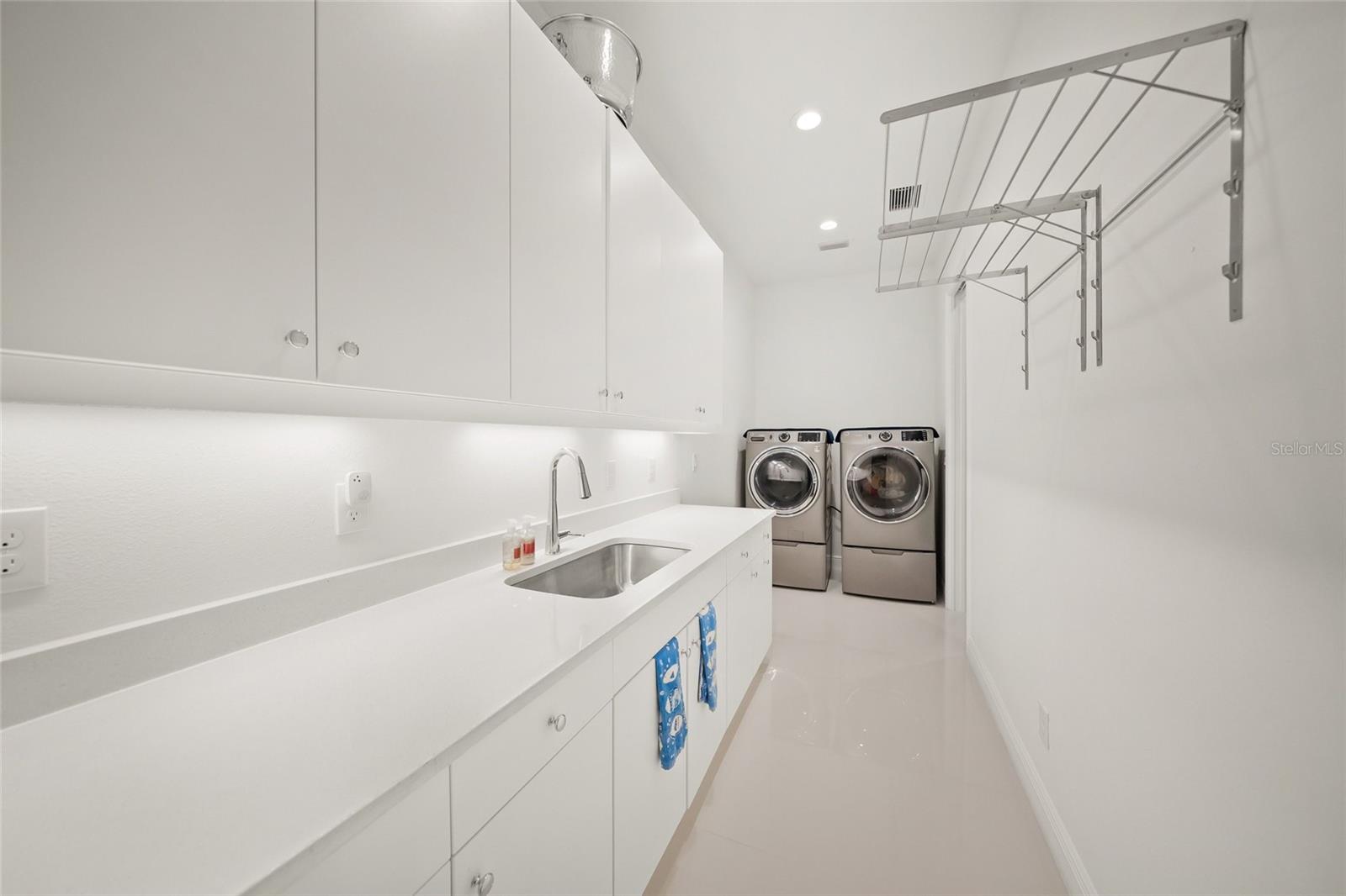 Image 45 of 71 For 16404 Cornwall Lane