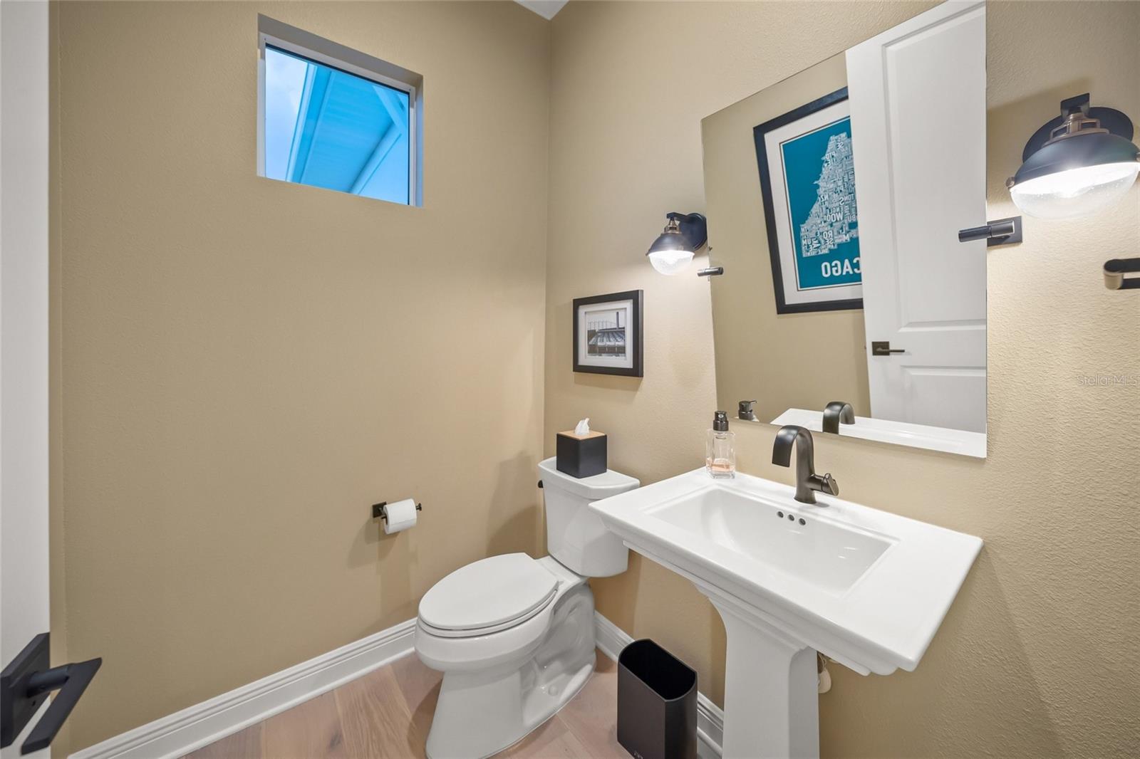 Image 47 of 71 For 16404 Cornwall Lane