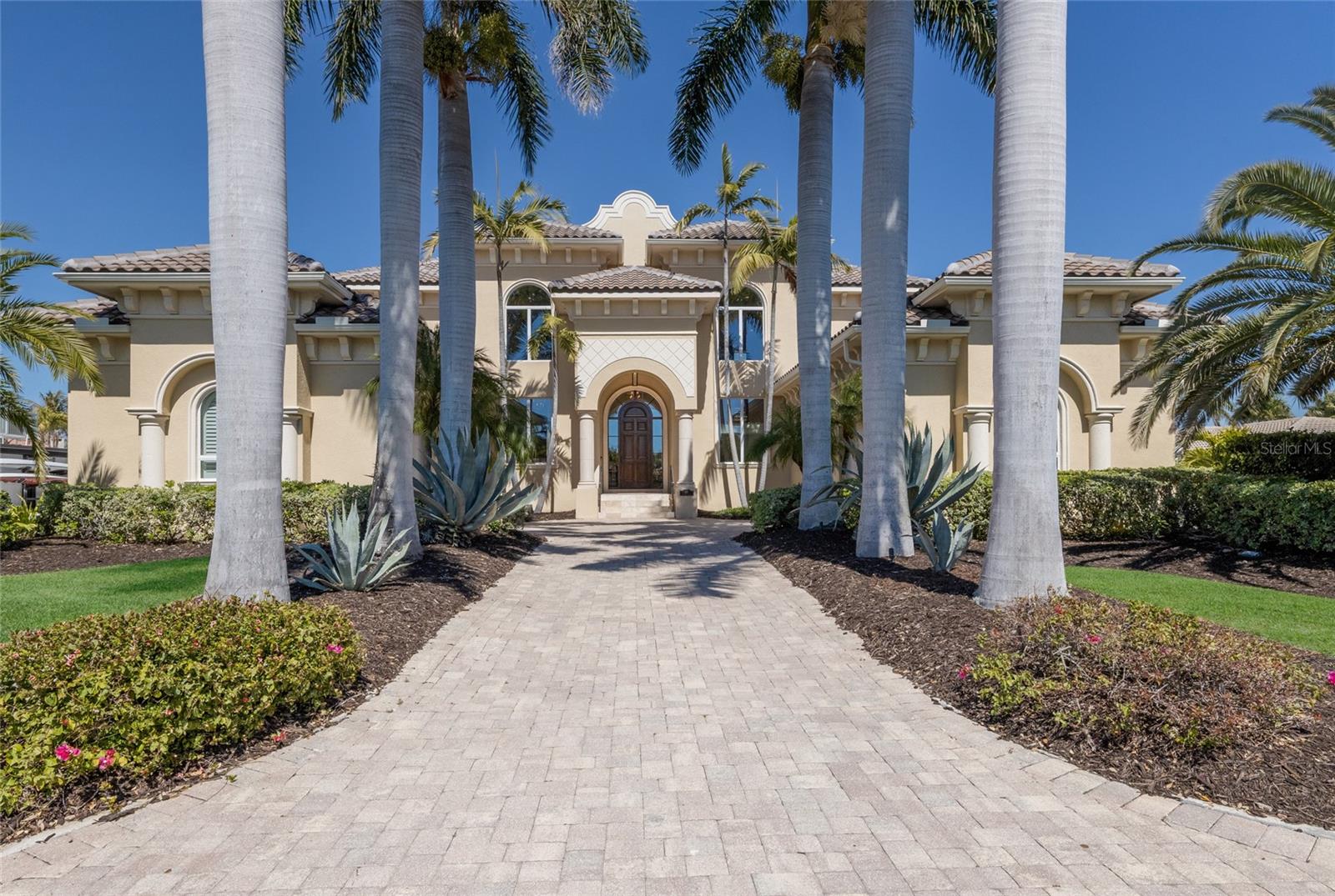 Image 2 of 58 For 617 Owl Drive