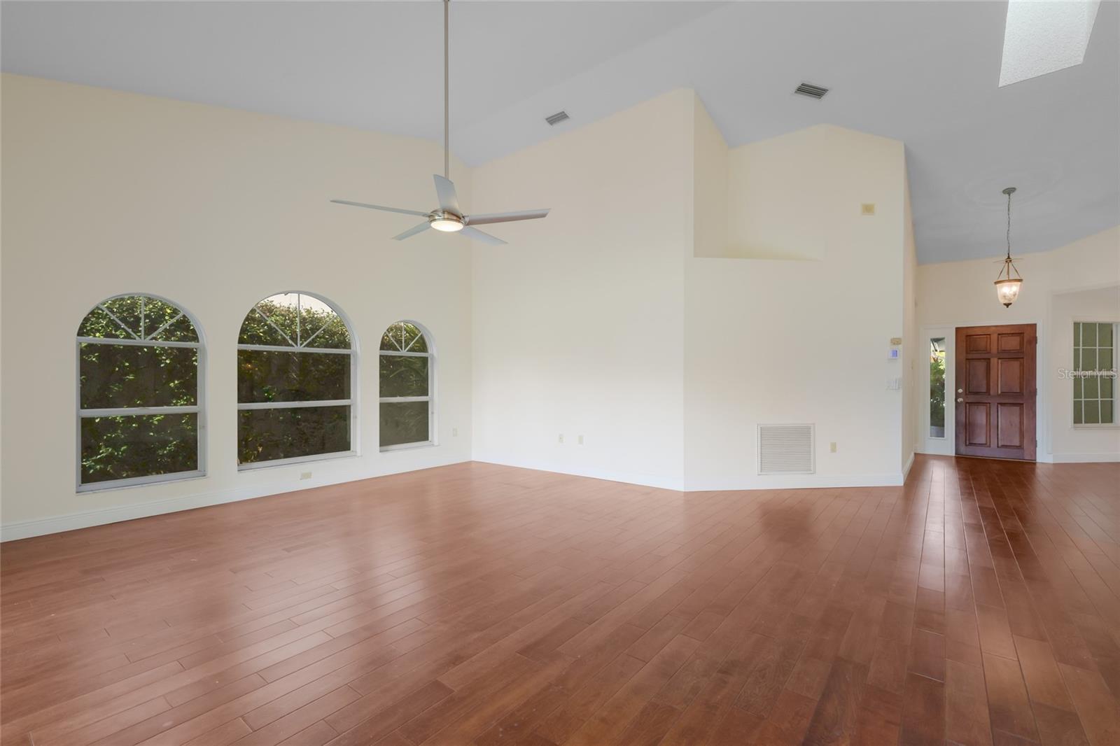 Image 12 of 35 For 4428 Calle Serena