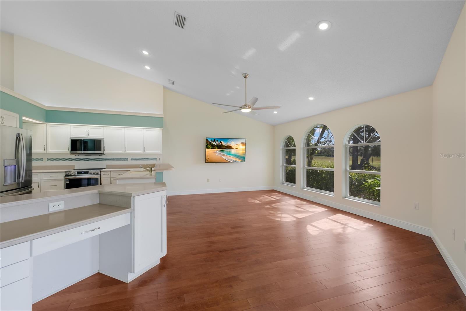 Image 14 of 35 For 4428 Calle Serena