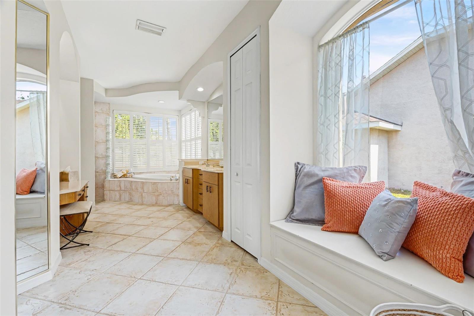 Image 18 of 37 For 11710 Soft Rush Terrace