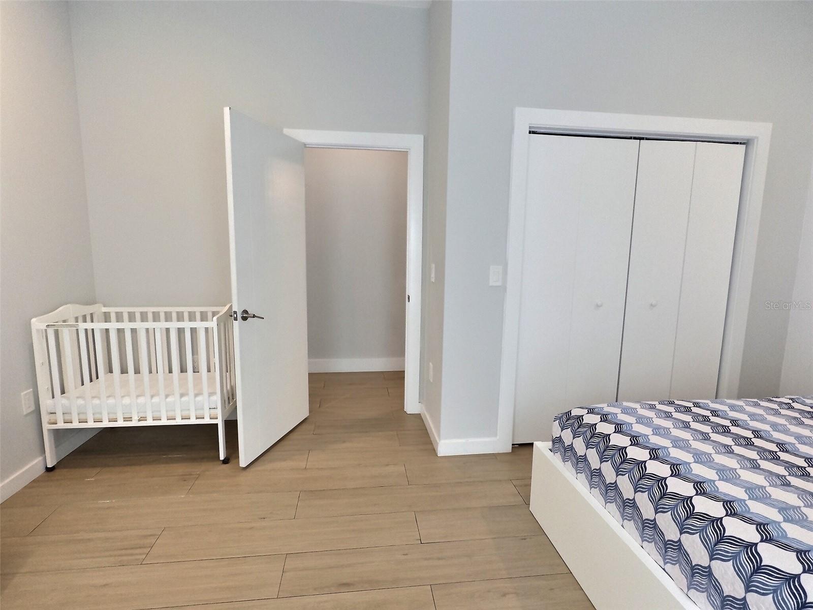 Image 17 of 22 For 4630 Classique Drive