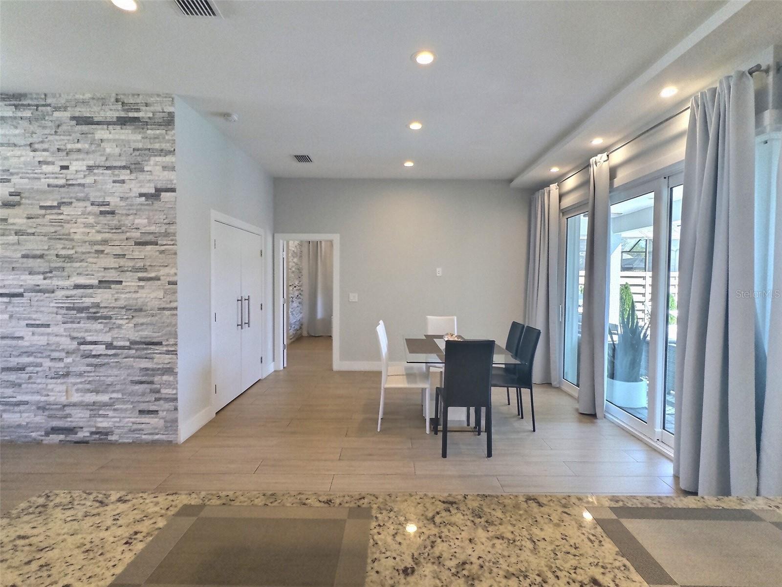 Image 4 of 22 For 4630 Classique Drive