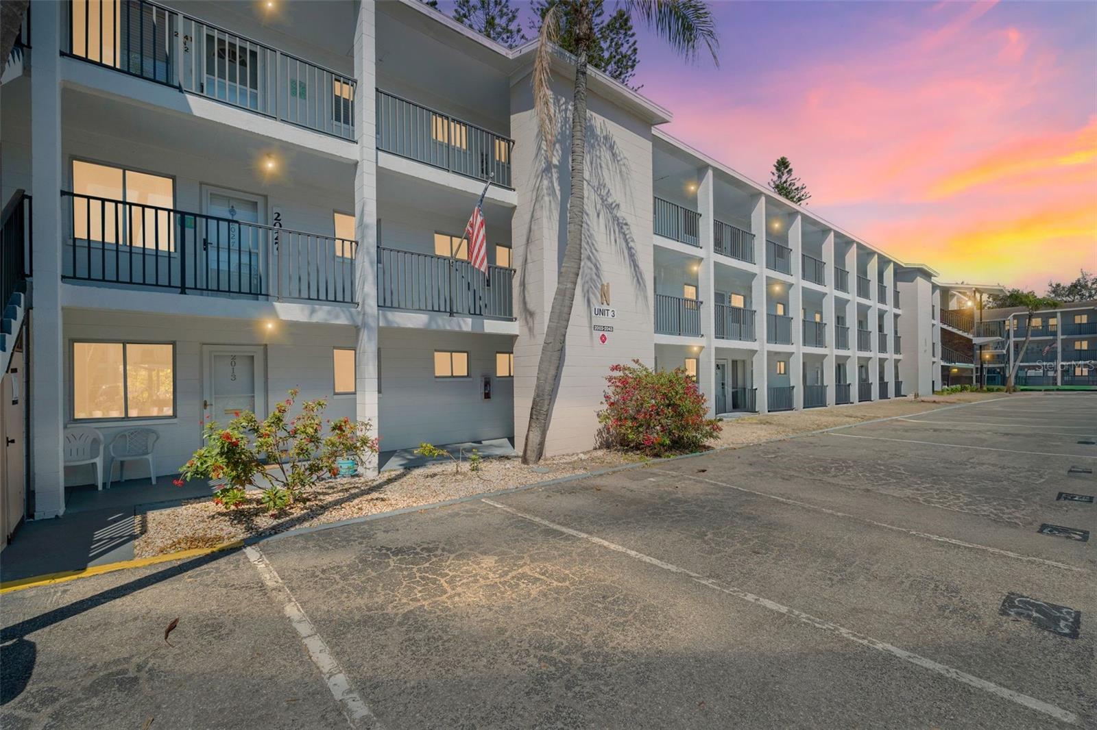 Details for 2039 Canal Dr  N33, BRADENTON, FL 34207