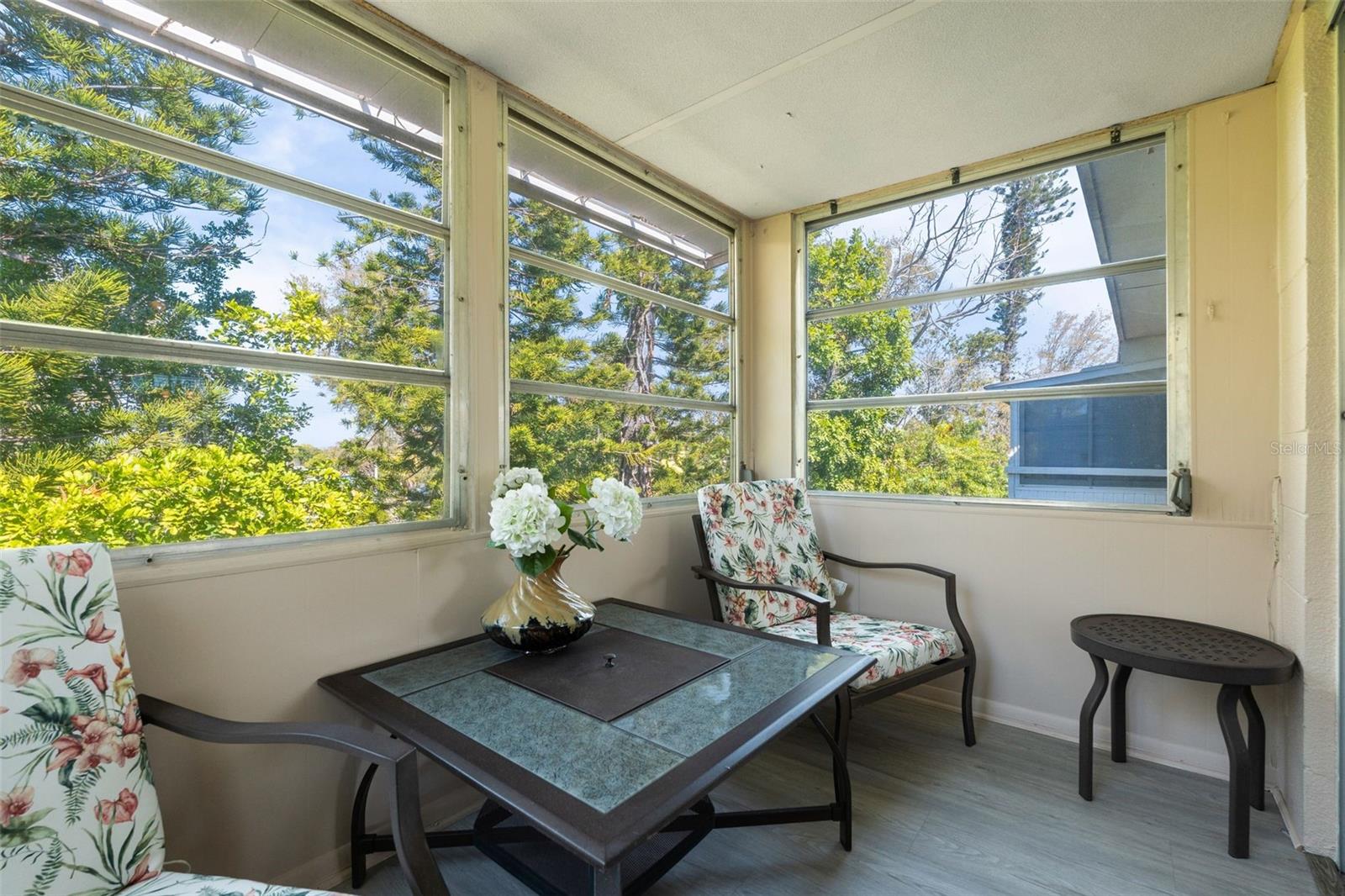 Image 4 of 24 For 2039 Canal Dr  N33