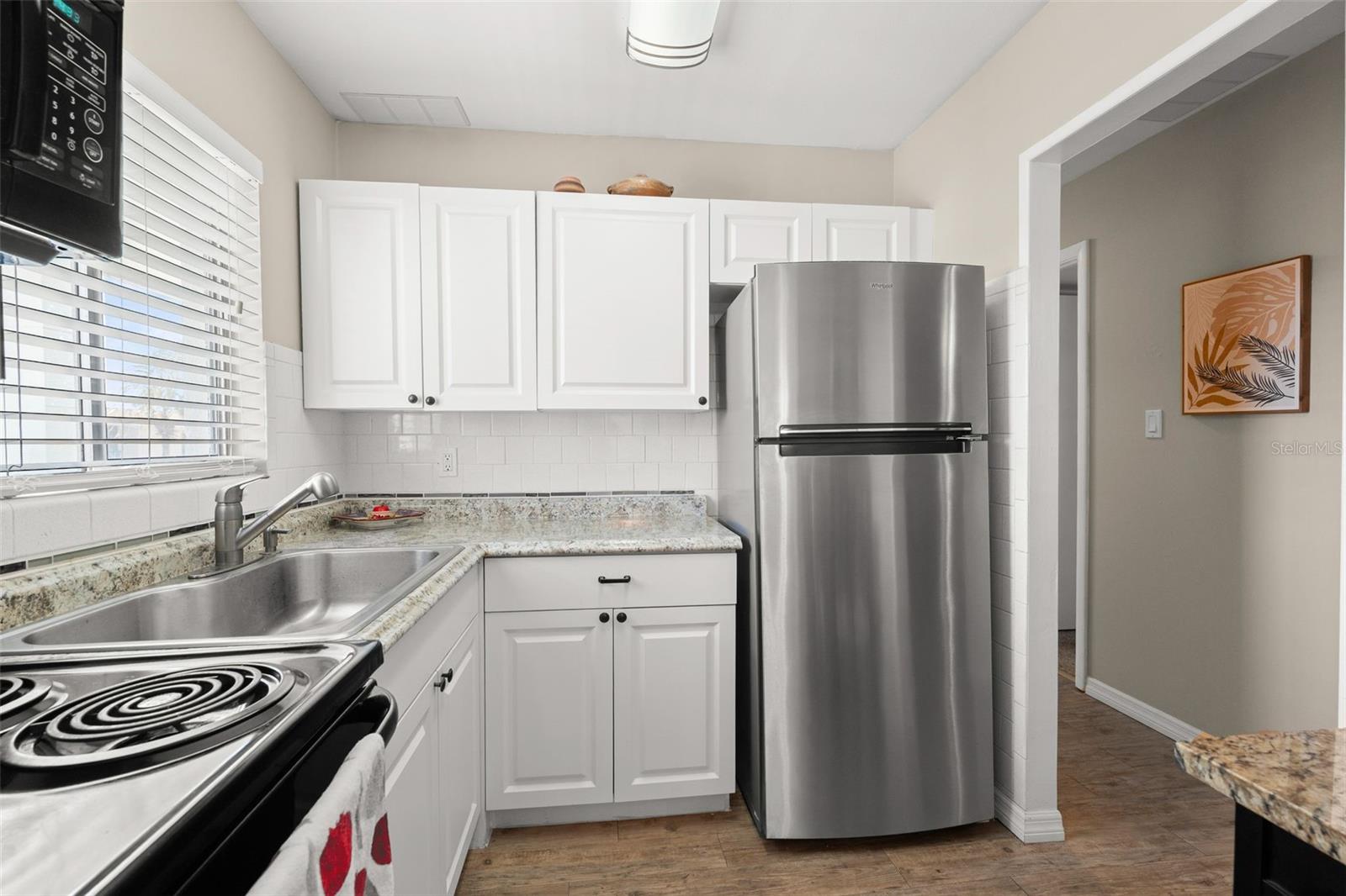 Image 6 of 24 For 2039 Canal Dr  N33