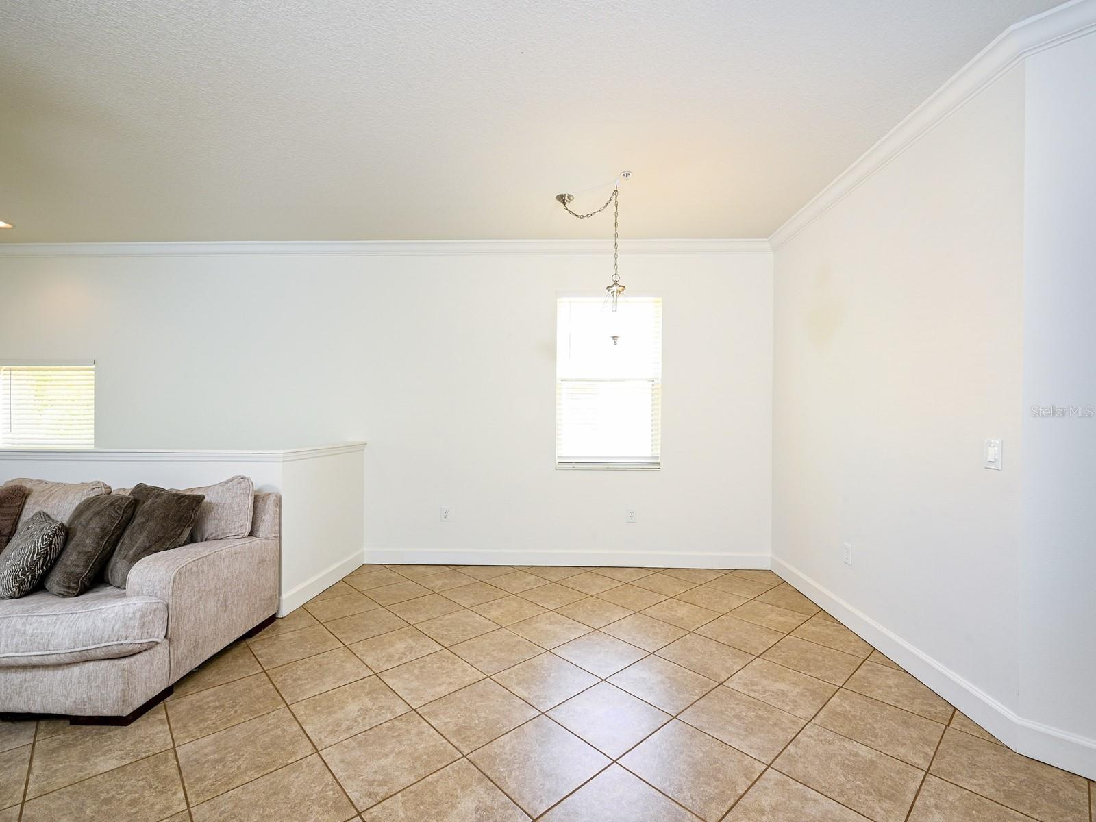 Image 8 of 100 For 7919 Limestone Lane 13-204